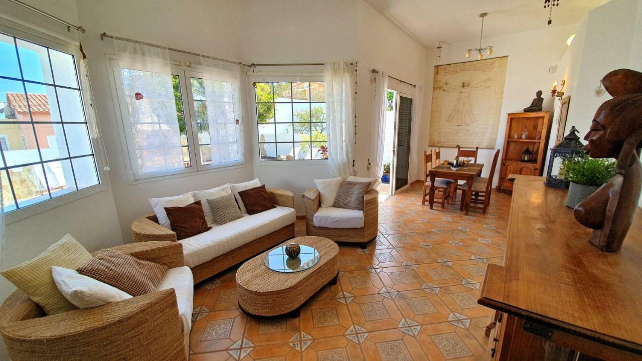 Ferienhaus Casa Blanca - Tarajalejo - Glasfaserinternet - Meerblick Екстер'єр фото