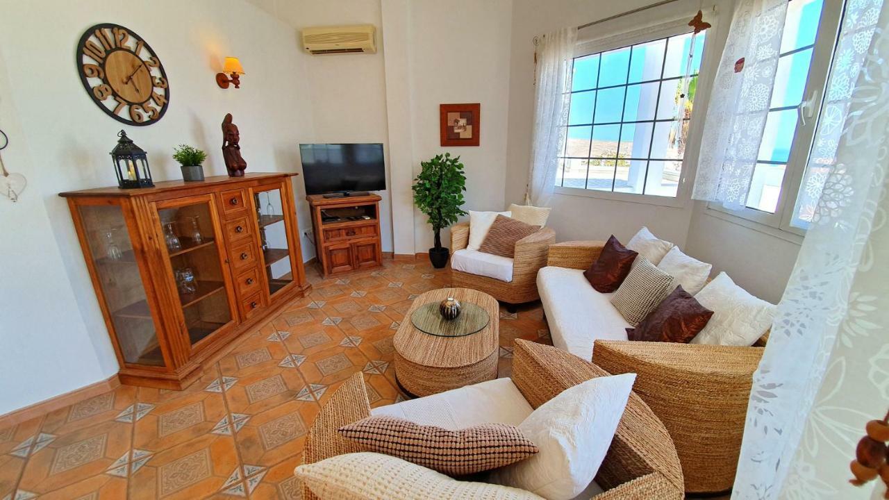 Ferienhaus Casa Blanca - Tarajalejo - Glasfaserinternet - Meerblick Екстер'єр фото