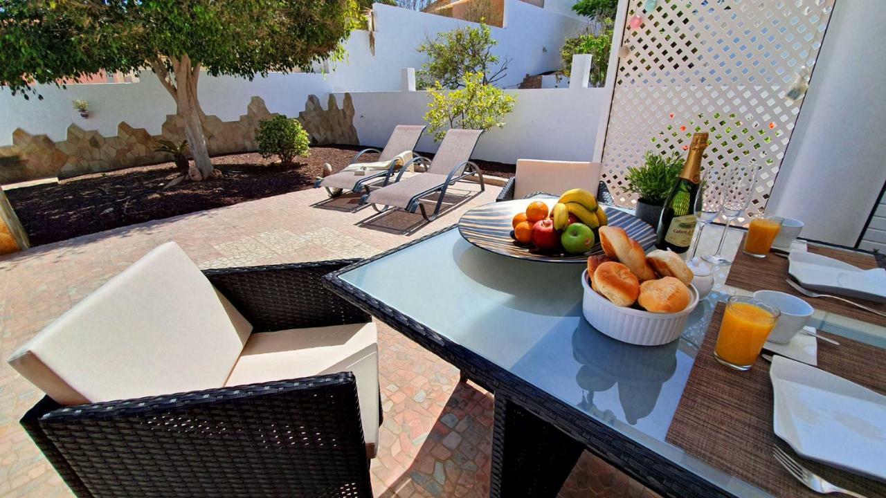 Ferienhaus Casa Blanca - Tarajalejo - Glasfaserinternet - Meerblick Екстер'єр фото