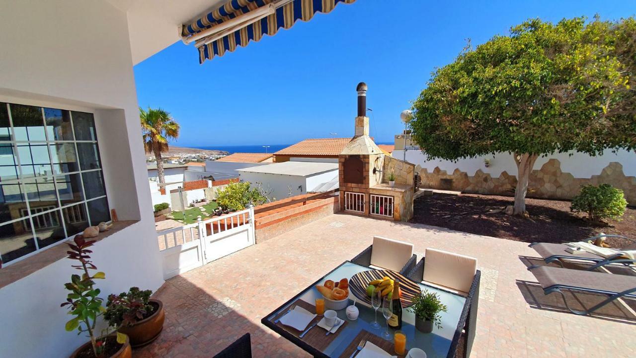 Ferienhaus Casa Blanca - Tarajalejo - Glasfaserinternet - Meerblick Екстер'єр фото