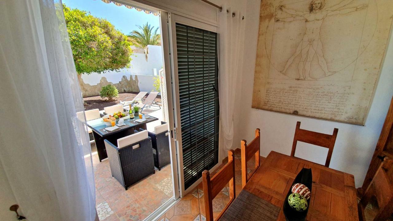 Ferienhaus Casa Blanca - Tarajalejo - Glasfaserinternet - Meerblick Екстер'єр фото